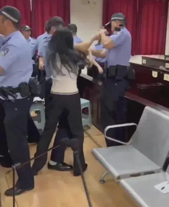 中石油女员工爆料新闻视频,揭露行业潜规则与职场困境 第2张 中石油女员工爆料新闻视频,揭露行业潜规则与职场困境 第2张